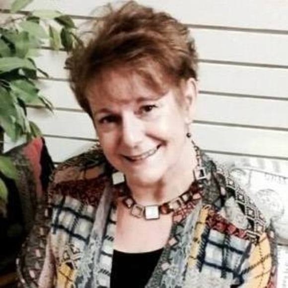 Meet your Posher, Rachael - Picture 1 of 1